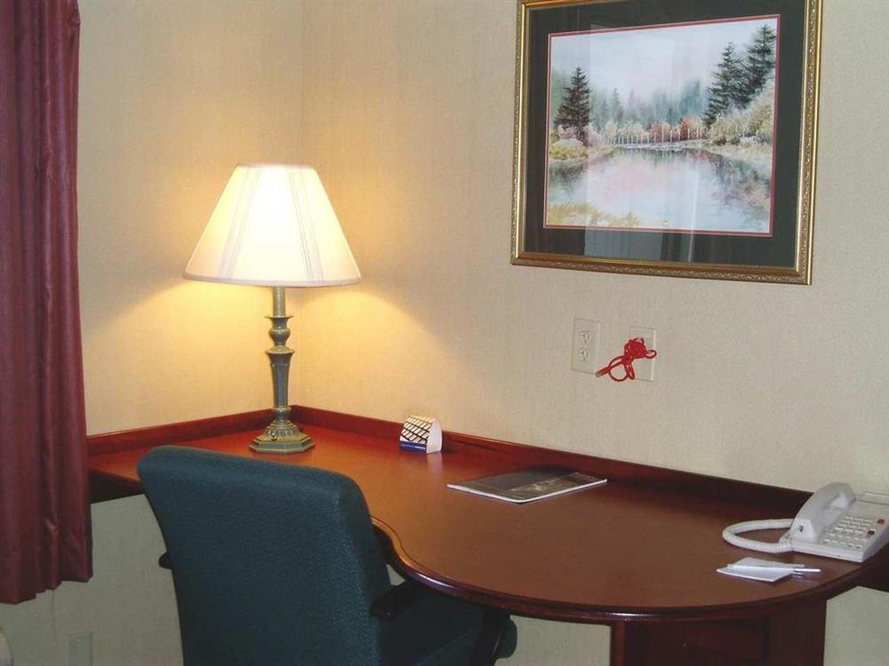 Hotel Hampton 3*